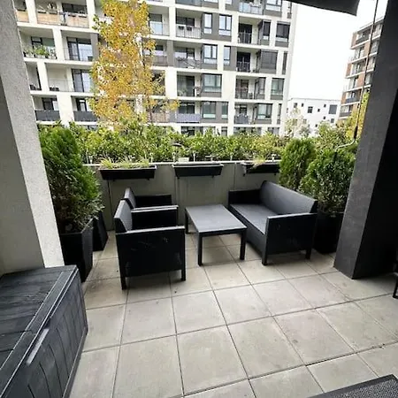 Ahoj Park, Terrace Studio, Private Parking Daire Bratislava