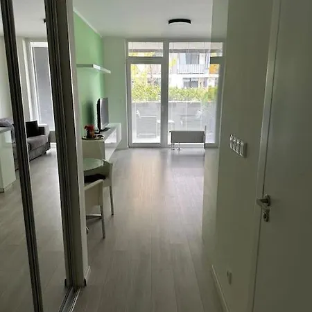 Ahoj Park, Terrace Studio, Private Parking Daire Bratislava